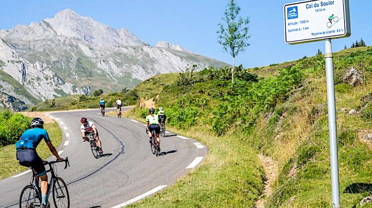 AU SOMMET - Pyrénées Cycl’n Trip, 3 cols pour la dernière étape